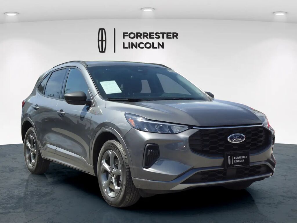 2023 Ford Escape ST-Line — photo 1 of 14