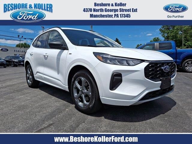 2023 Ford Escape ST-Line — photo 1 of 13