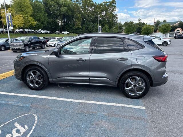 2023 Ford Escape ST-Line — photo 1 of 39