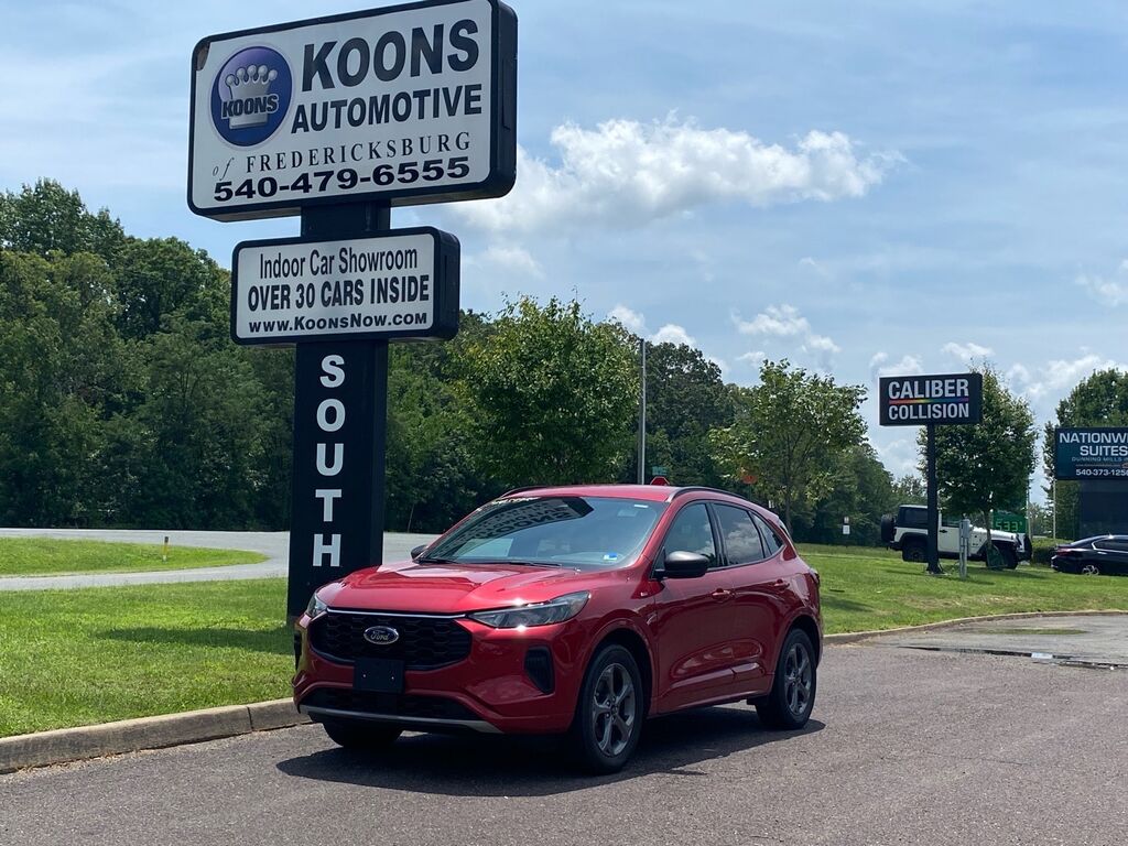 2024 Ford Escape ST-Line — photo 1 of 13