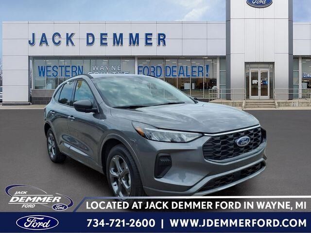 2024 Ford Escape ST-Line — photo 1 of 26