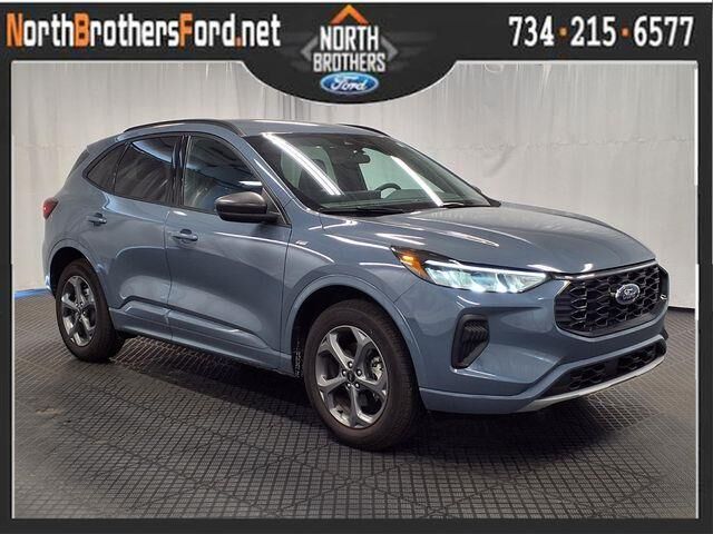 2024 Ford Escape ST-Line — photo 1 of 26