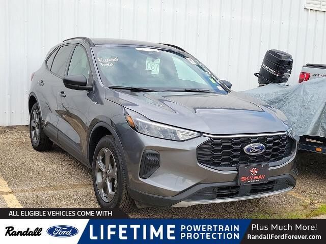 2025 Ford Escape ST-Line — photo 1 of 26