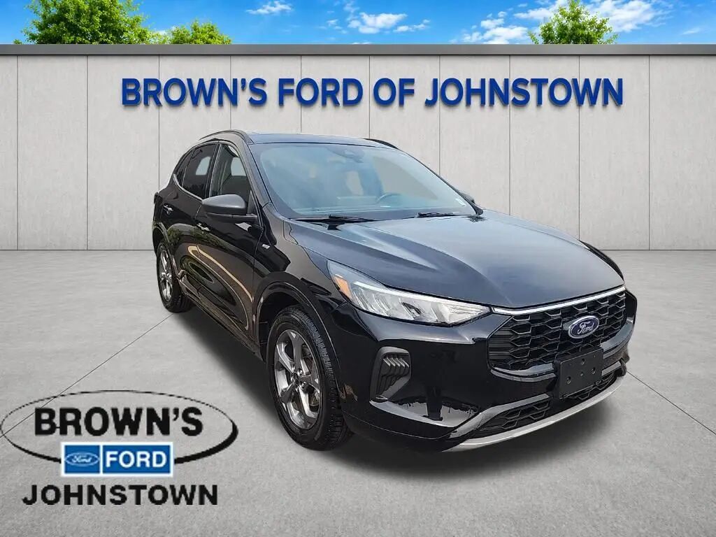 2023 Ford Escape ST-Line — photo 1 of 13