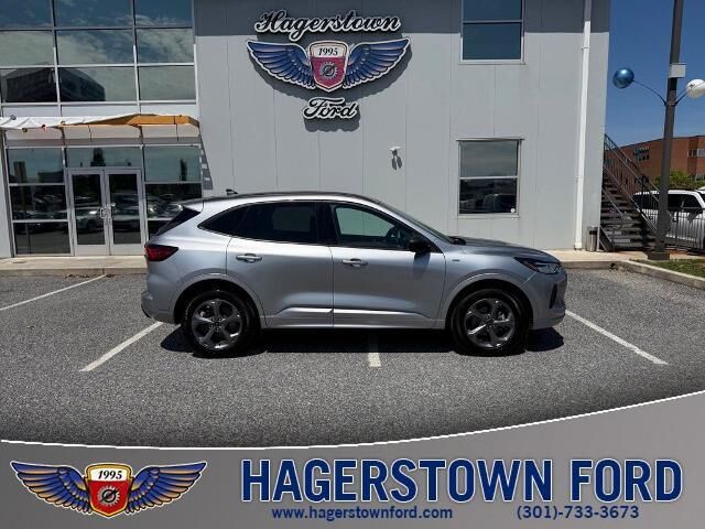 2024 Ford Escape ST-Line — photo 1 of 7