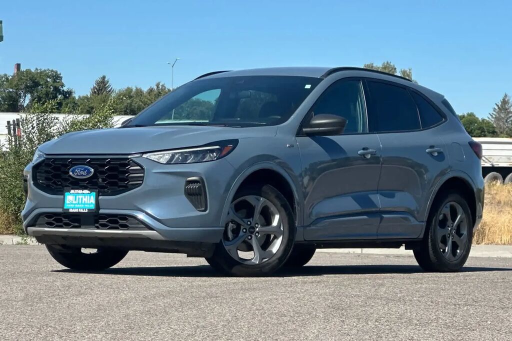 2024 Ford Escape ST-Line — photo 1 of 13