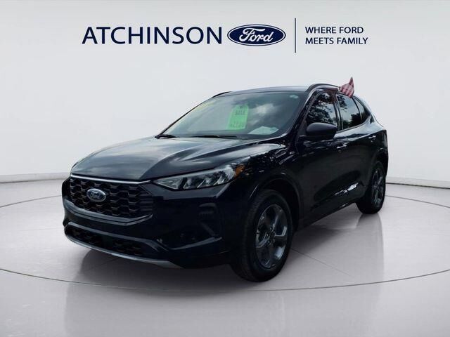 2024 Ford Escape ST-Line — photo 1 of 13