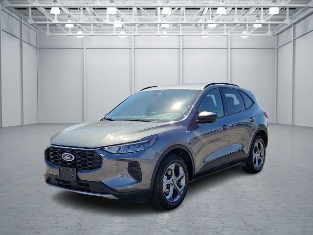 2025 Ford Escape ST-Line — photo 1 of 3