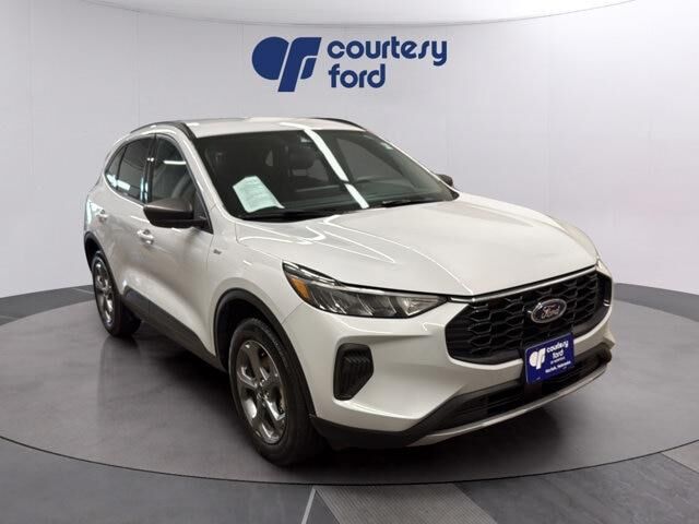 2025 Ford Escape ST-Line — photo 1 of 26
