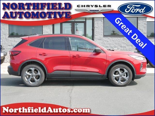 2025 Ford Escape ST-Line — photo 1 of 30