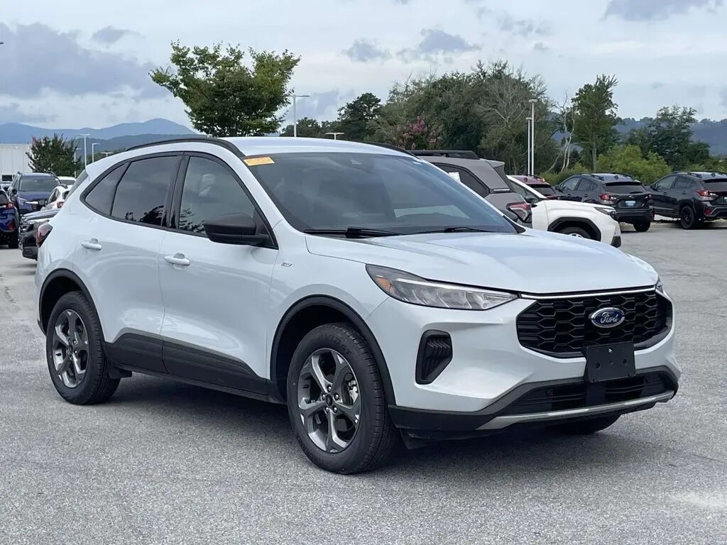 2025 Ford Escape ST-Line — photo 1 of 25