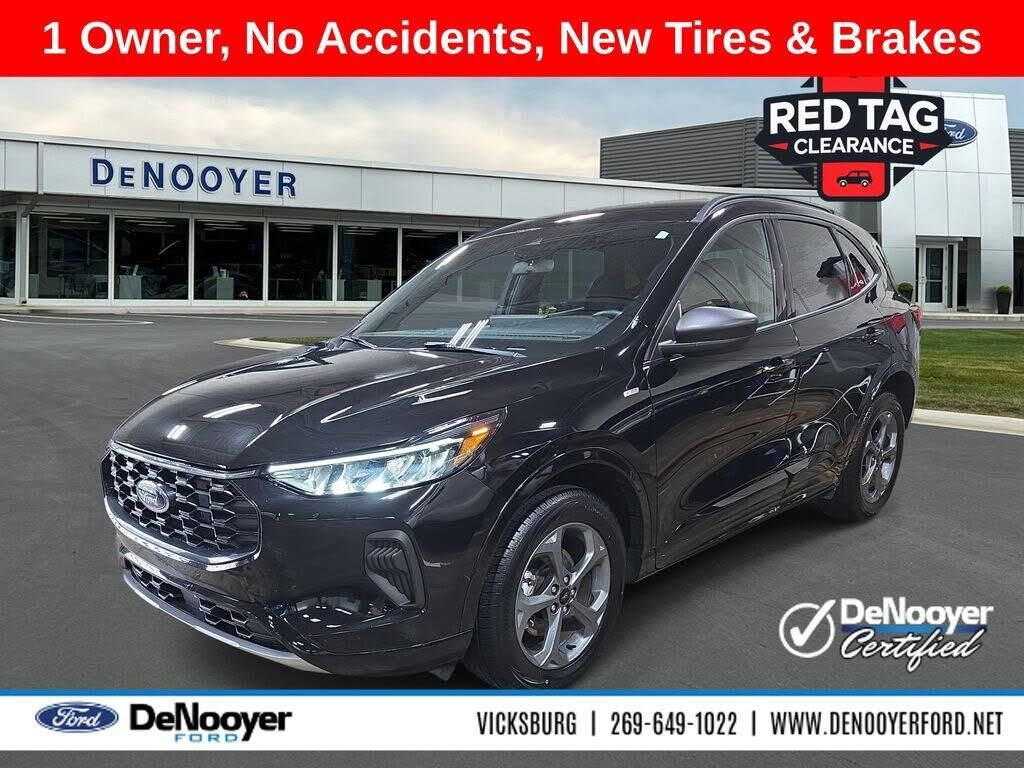 2023 Ford Escape ST-Line — photo 1 of 1