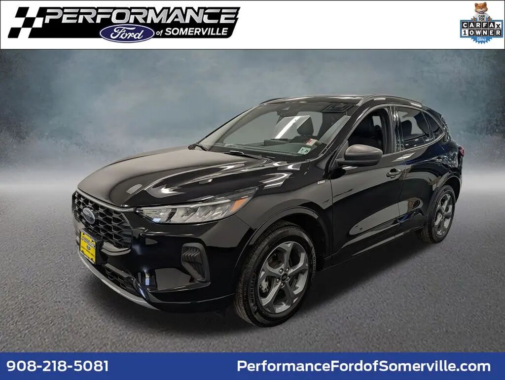 2023 Ford Escape ST-Line — photo 1 of 13