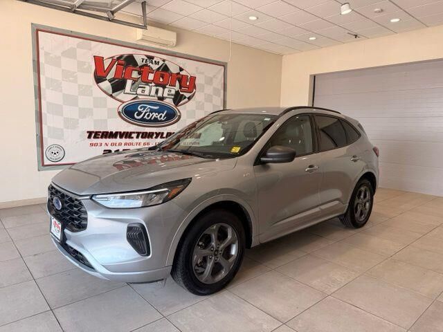 2024 Ford Escape ST-Line — photo 1 of 39