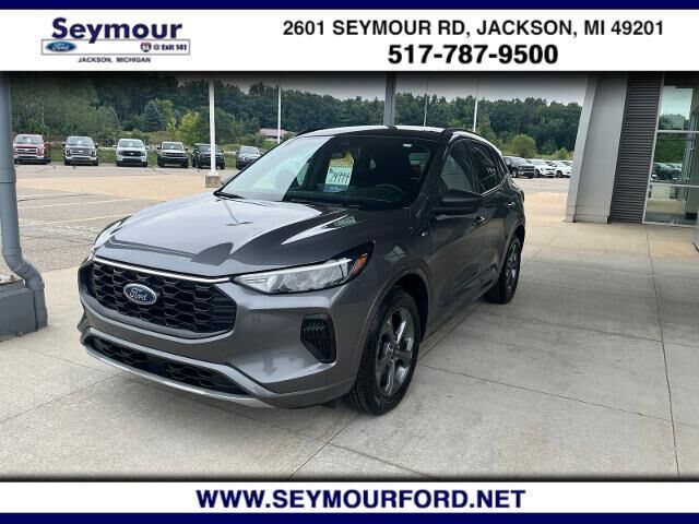 2024 Ford Escape ST-Line — photo 1 of 13