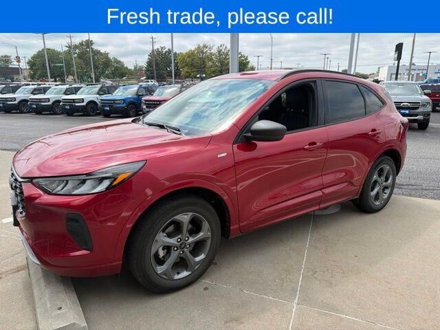 2024 Ford Escape ST-Line — photo 1 of 13