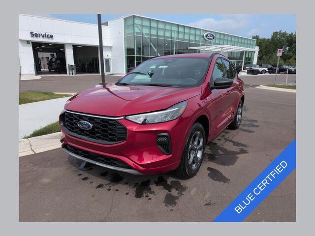 2024 Ford Escape ST-Line — photo 1 of 26