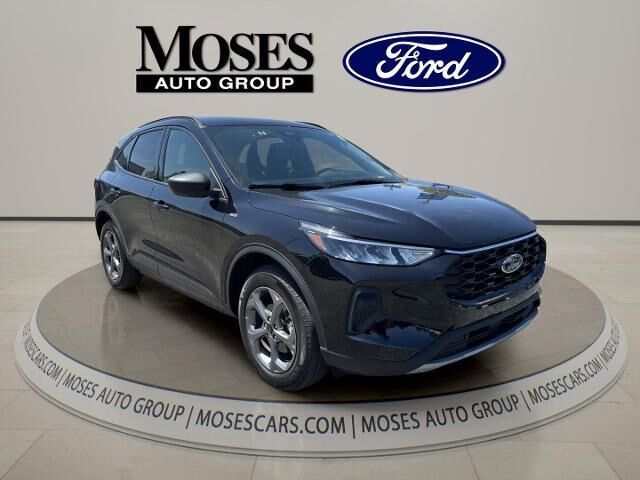 2025 Ford Escape ST-Line — photo 1 of 26
