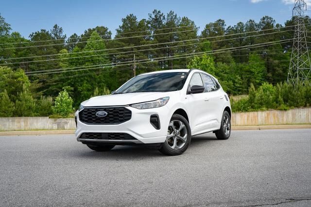 2023 Ford Escape ST-Line — photo 1 of 13