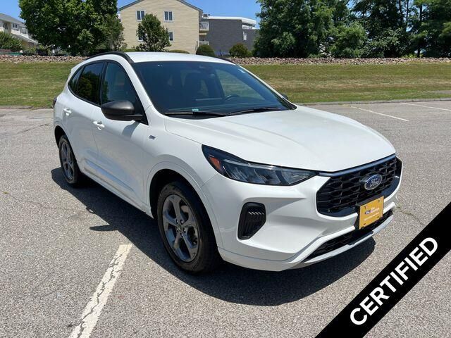 2023 Ford Escape ST-Line — photo 1 of 13