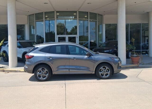 2023 Ford Escape ST-Line — photo 1 of 1