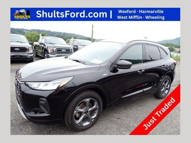 2023 Ford Escape ST-Line — photo 1 of 26