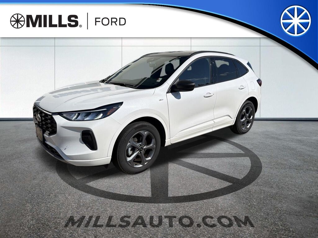 2023 Ford Escape ST-Line — photo 1 of 2