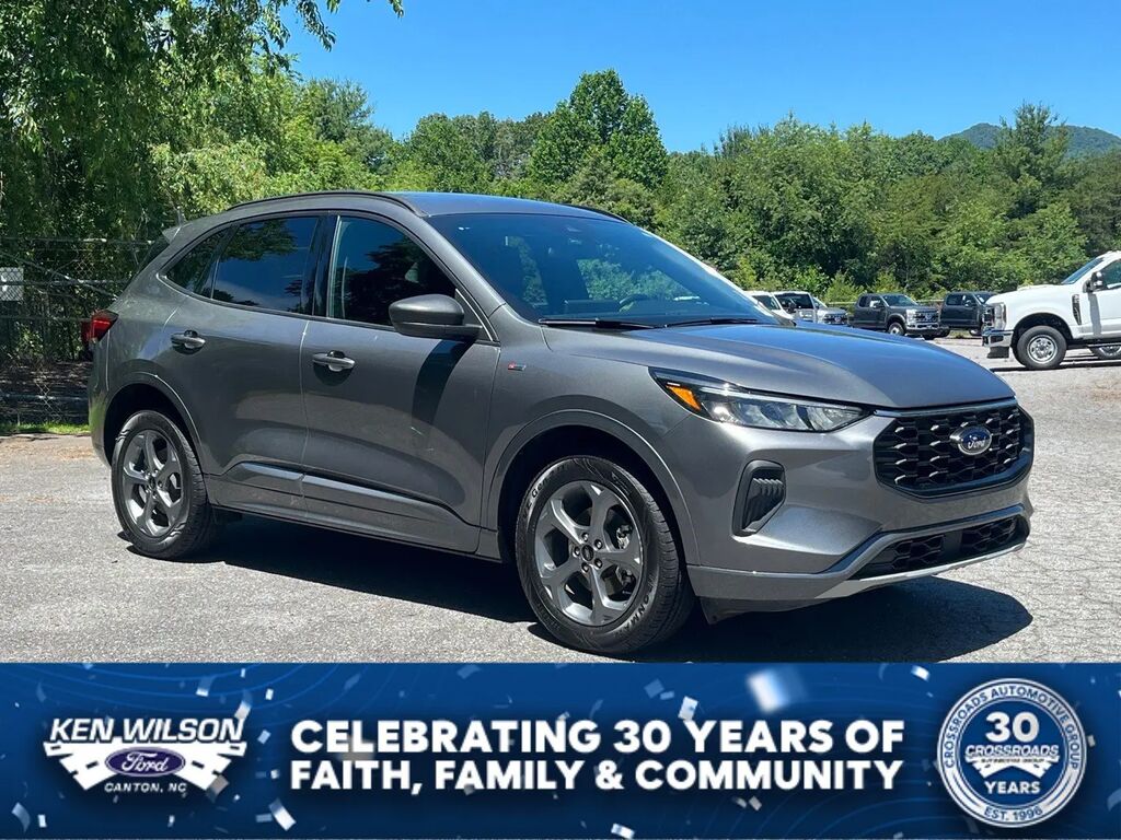 2023 Ford Escape ST-Line — photo 1 of 27