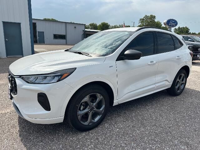 2024 Ford Escape ST-Line — photo 1 of 13