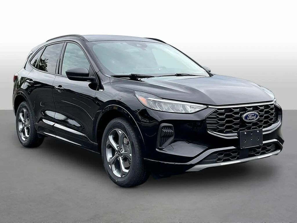 2024 Ford Escape ST-Line — photo 1 of 13
