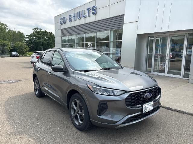 2024 Ford Escape ST-Line — photo 1 of 27