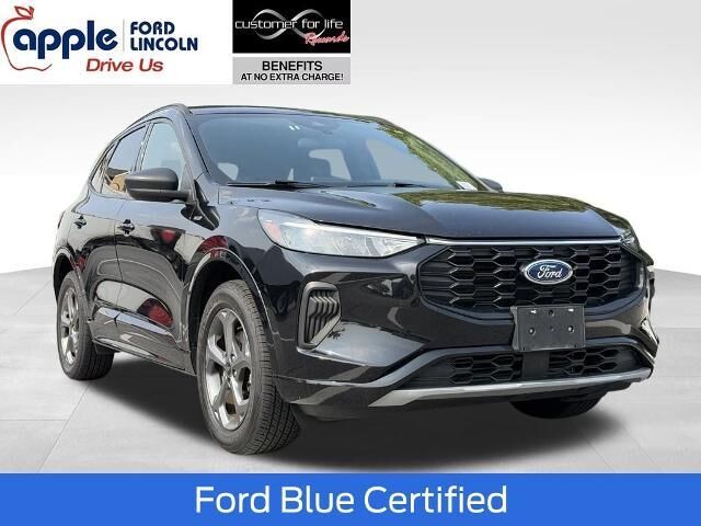 2024 Ford Escape ST-Line — photo 1 of 51