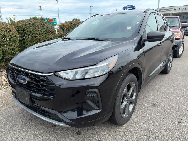 2024 Ford Escape ST-Line — photo 1 of 14