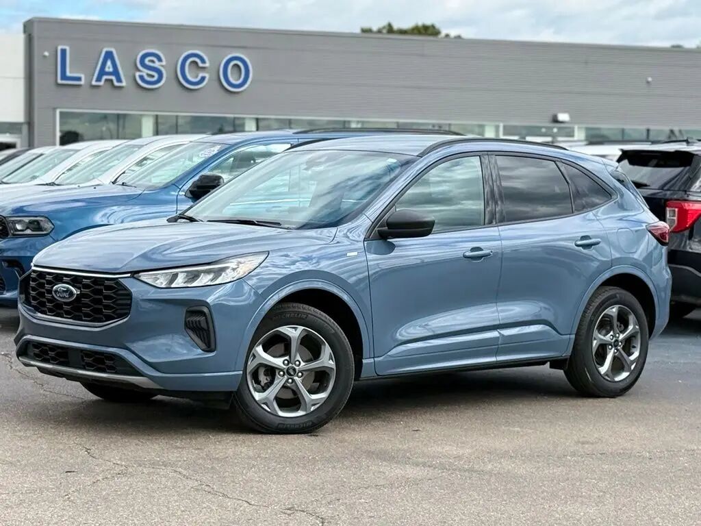 2024 Ford Escape ST-Line — photo 1 of 13