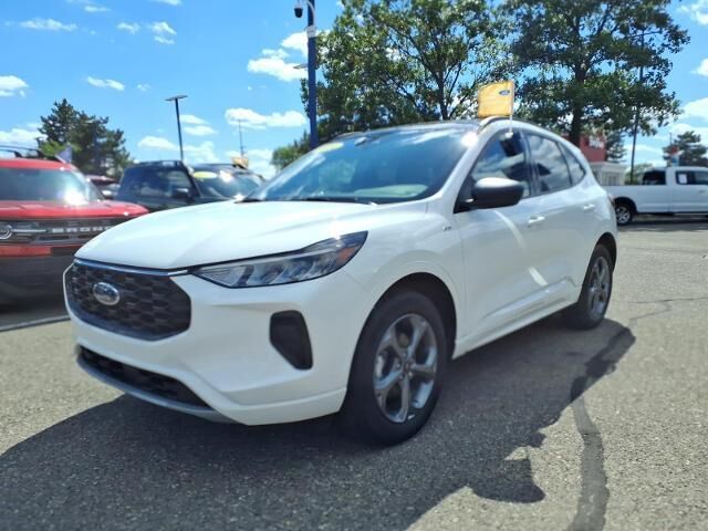 2024 Ford Escape ST-Line — photo 1 of 26