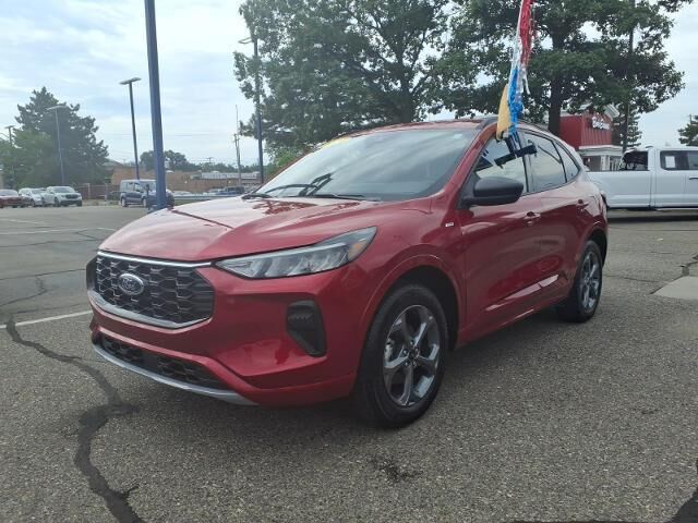 2024 Ford Escape ST-Line — photo 1 of 26