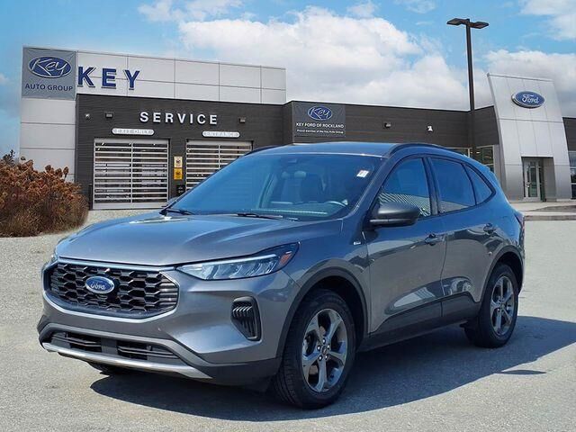 2025 Ford Escape ST-Line — photo 1 of 2