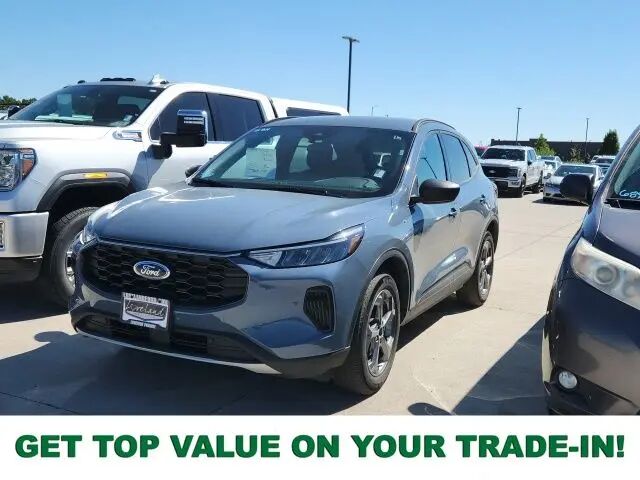 2025 Ford Escape ST-Line — photo 1 of 28