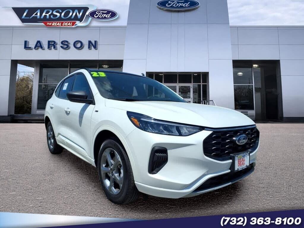 2023 Ford Escape ST-Line — photo 1 of 5