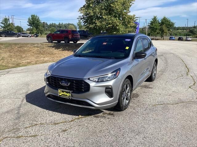 2023 Ford Escape ST-Line — photo 1 of 5