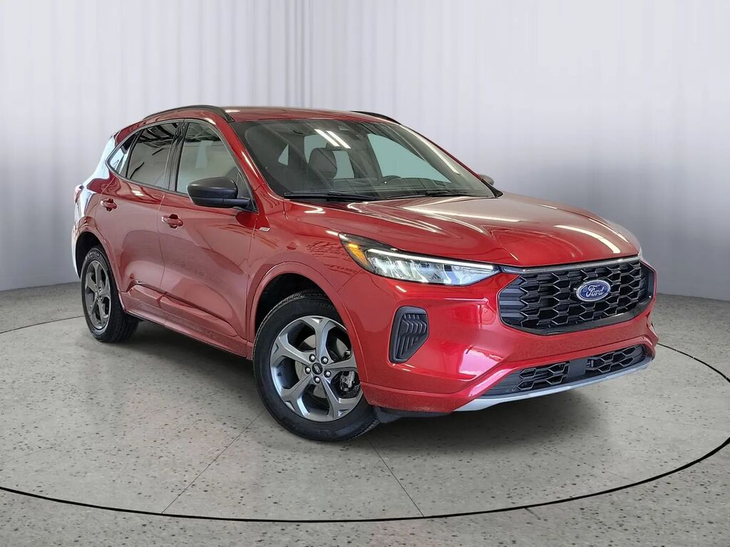 2023 Ford Escape ST-Line — photo 1 of 26
