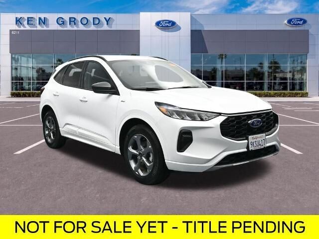 2023 Ford Escape ST-Line — photo 1 of 13