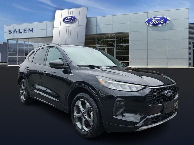 2023 Ford Escape ST-Line — photo 1 of 13