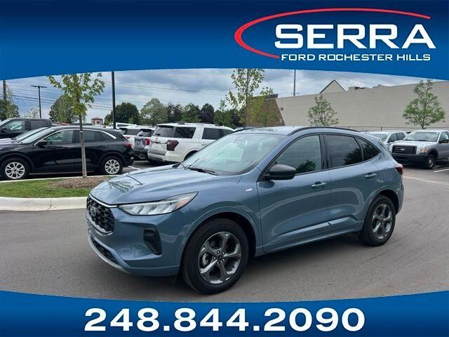2024 Ford Escape ST-Line — photo 1 of 13
