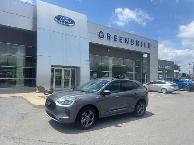 2024 Ford Escape ST-Line — photo 1 of 13