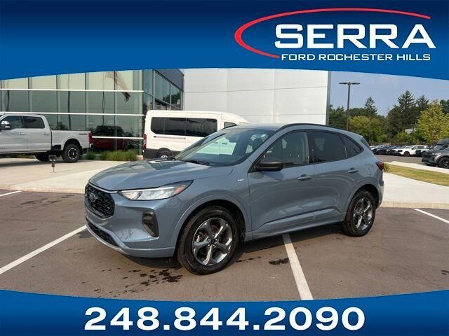 2024 Ford Escape ST-Line — photo 1 of 13