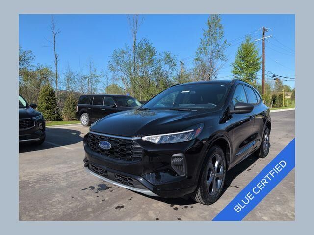 2024 Ford Escape ST-Line — photo 1 of 13