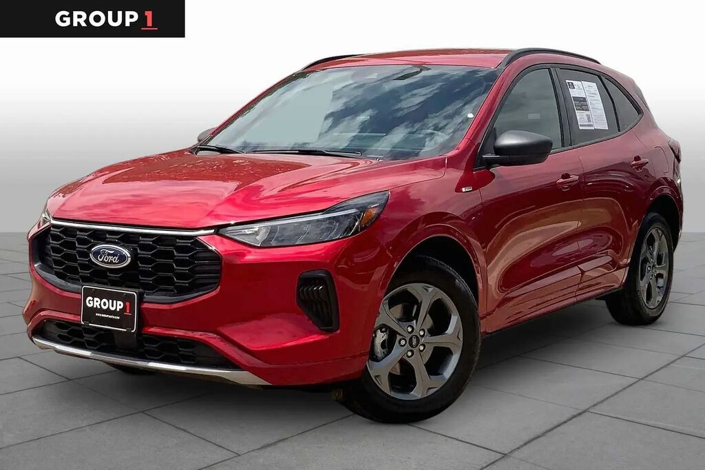 2024 Ford Escape ST-Line — photo 1 of 12