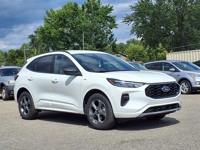 2024 Ford Escape ST-Line — photo 1 of 5