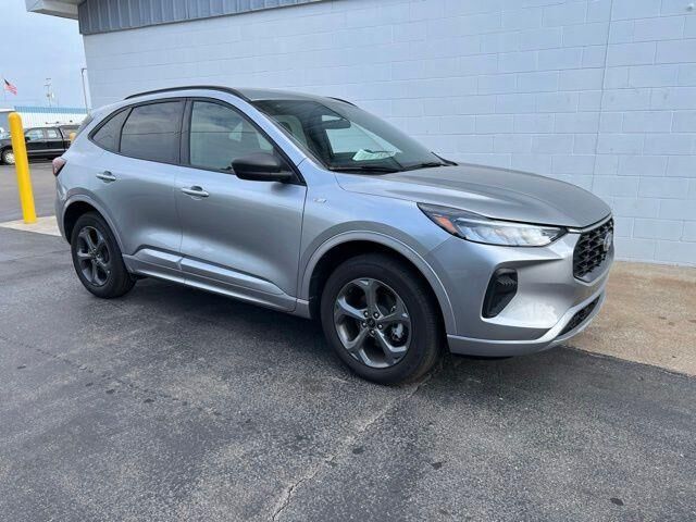 2024 Ford Escape ST-Line — photo 1 of 26
